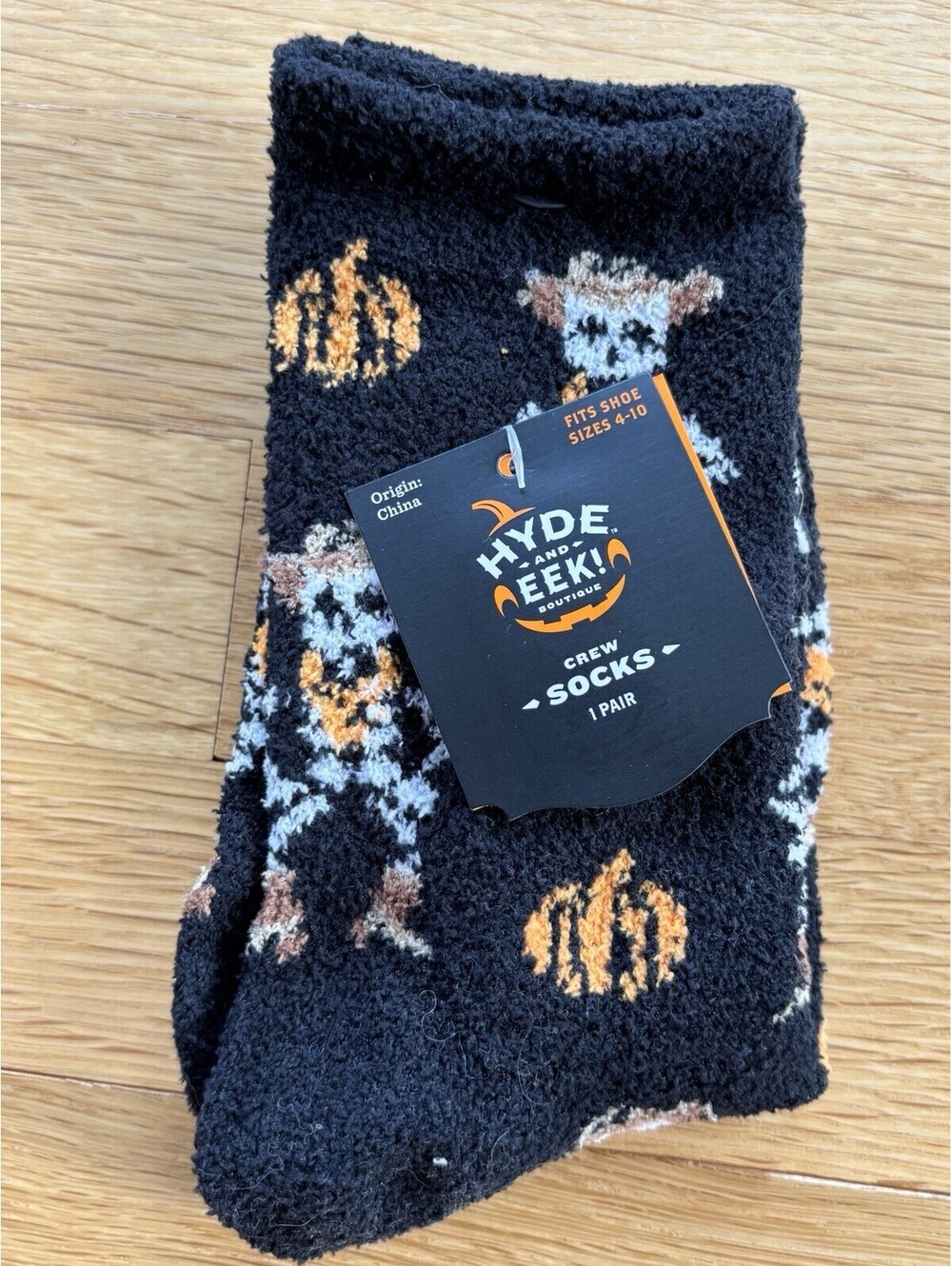 Hyde & EEK! Cozy Fuzzy Halloween Cowboy Skeletons Crew Socks SZ 4-10 NWT